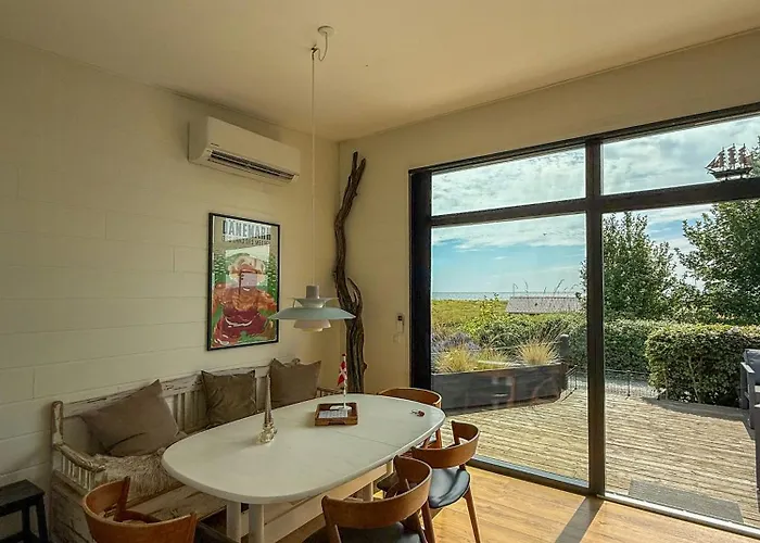Casa de Férias Beachfront With Sea View For 6 Guests